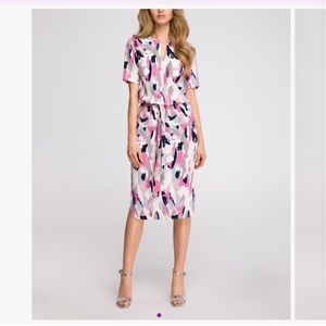 Pink brush stroke tie-waist notch dress.
